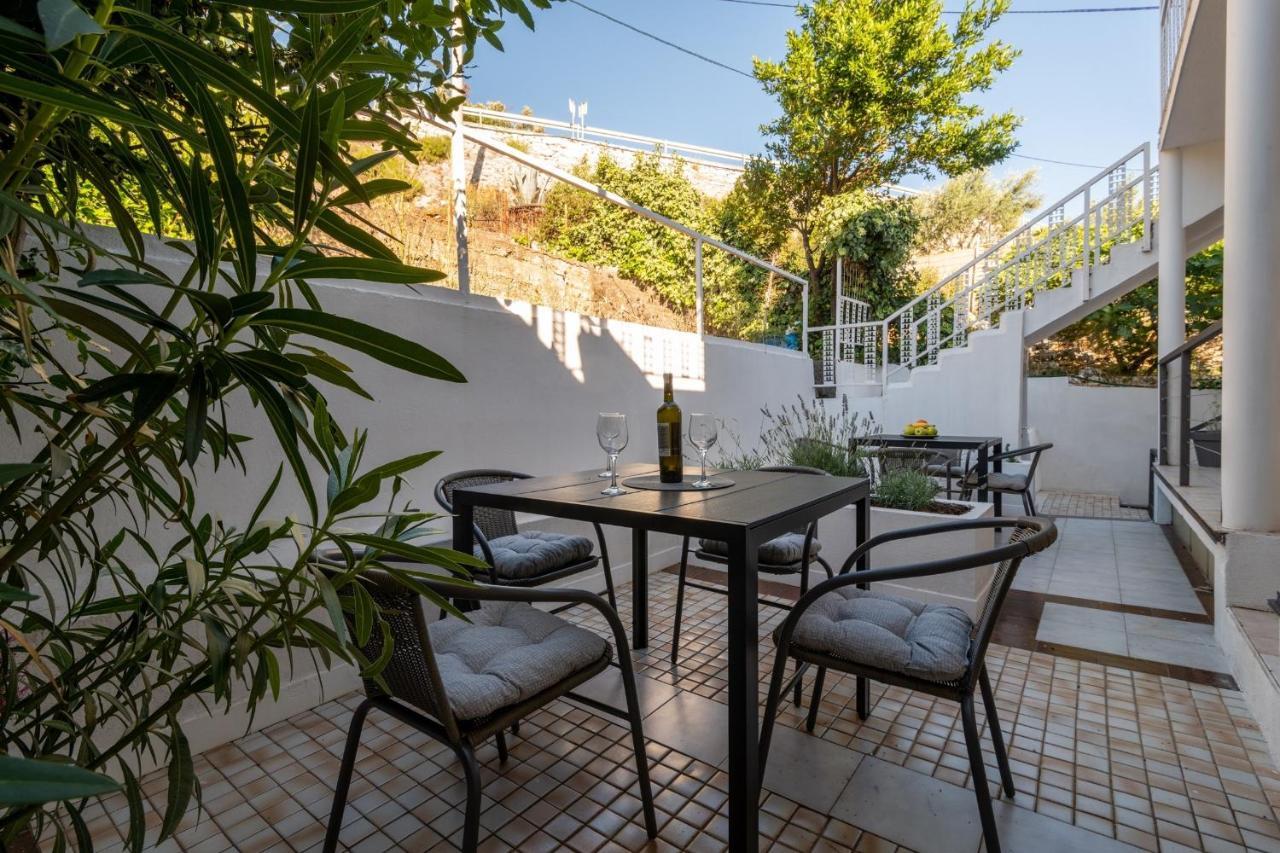 נאום Apartments Malalu מראה חיצוני תמונה