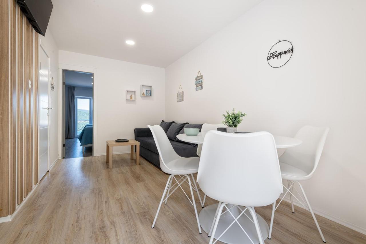 נאום Apartments Malalu מראה חיצוני תמונה